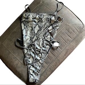 Motel Hiwa Snake Print One Piece Bathing Suit nwt